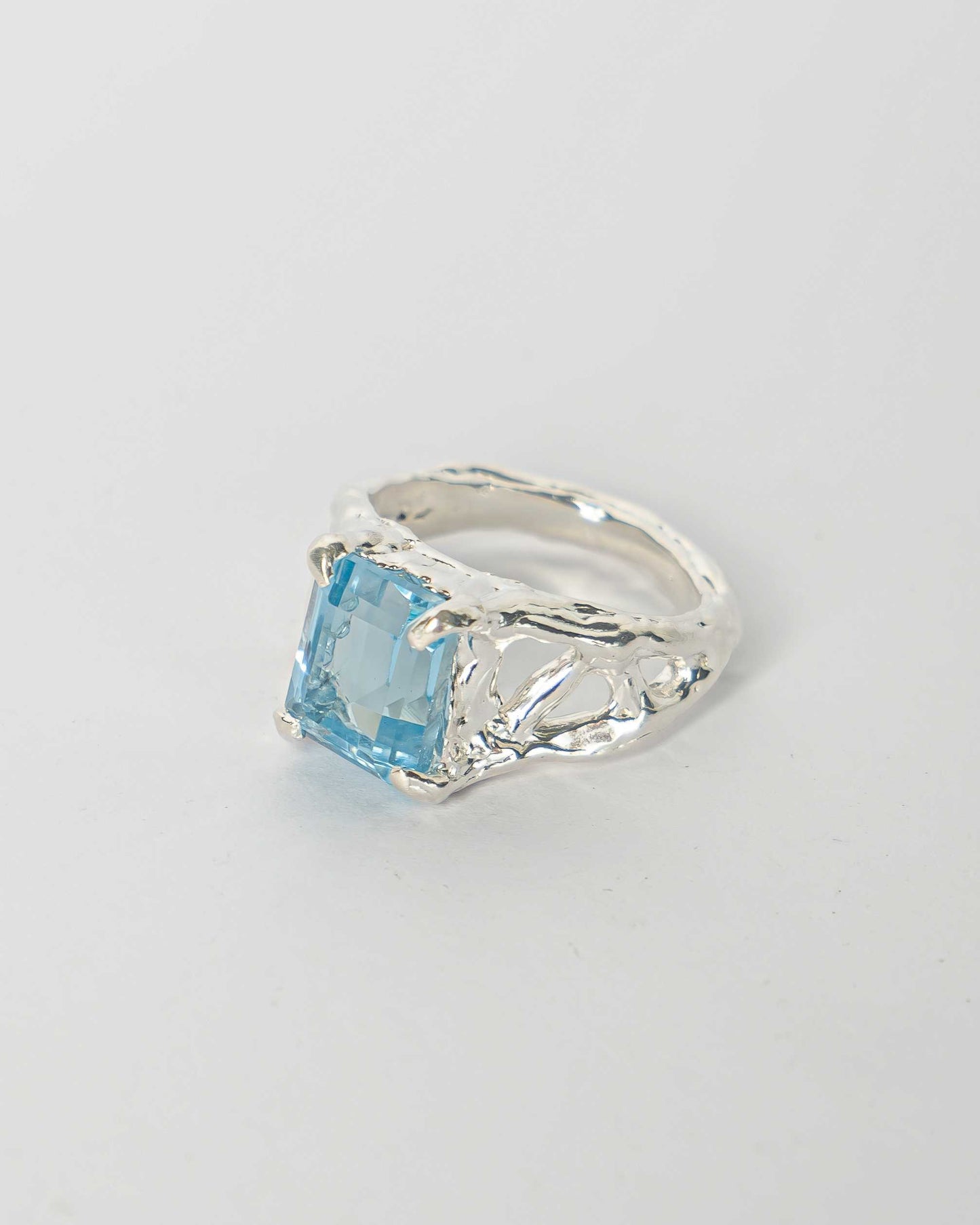 Thessa Blue Topaz (Silver)